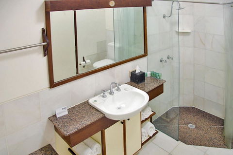 Beach Hotel Resort - Tourism Brisbane 33
