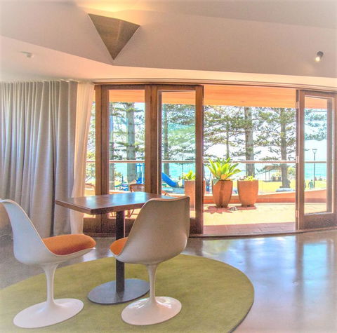 Beach Hotel Resort - Tourism Brisbane 5