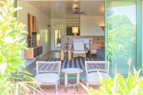Beach Hotel Resort - Tourism Brisbane 11