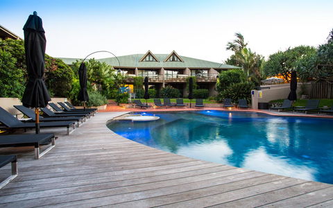 Beach Hotel Resort - Tourism Brisbane 0