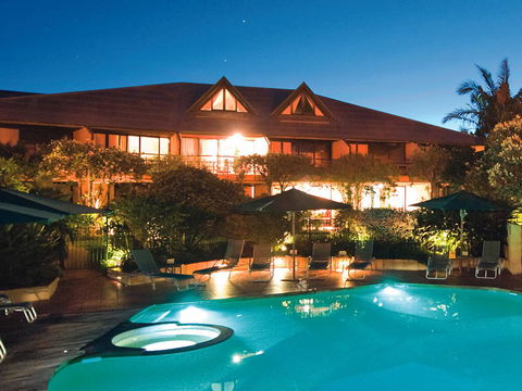 Beach Hotel Resort - Tourism Brisbane 25