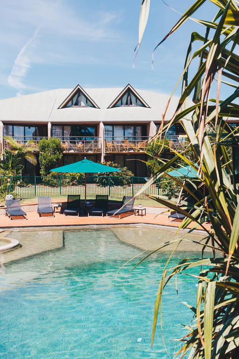 Beach Hotel Resort - Tourism Brisbane 43