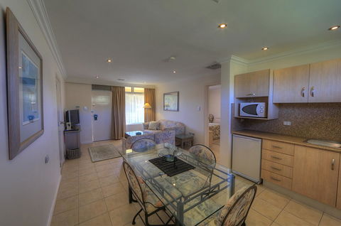Cooma Motor Lodge Motel - Tourism Brisbane 25