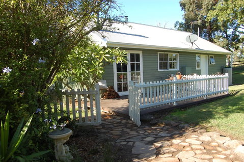 Cadair Cottages - Brisbane Tourism 9