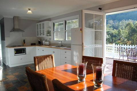 Cadair Cottages - Brisbane Tourism 6