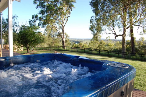 Cadair Cottages - Brisbane Tourism 12