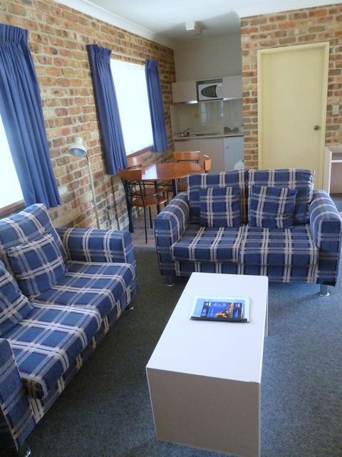 Mollymook Surfbeach Motel & Apartments - Tourism Brisbane 32