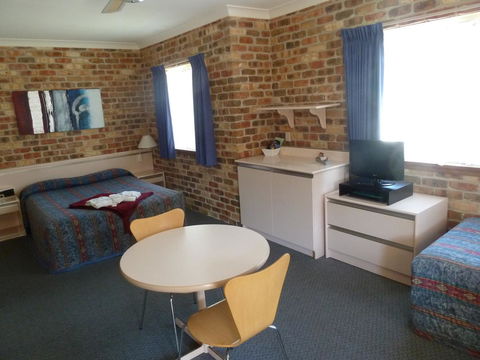 Mollymook Surfbeach Motel & Apartments - Tourism Brisbane 24