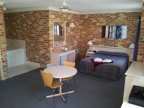Mollymook Surfbeach Motel & Apartments - Tourism Brisbane 5