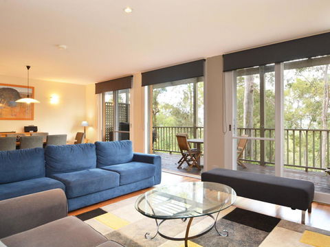 Villa De Saran Located Within Cypress Lakes - Tourism Brisbane 0