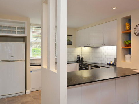 Villa De Saran Located Within Cypress Lakes - Tourism Brisbane 8