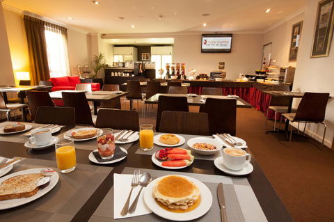Wine Country Motor Inn - Tourism Brisbane 9