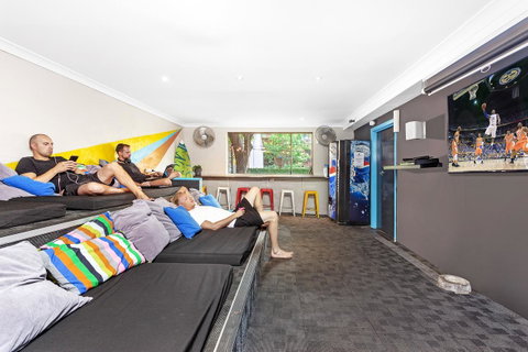Summer House Kings Cross - Brisbane Tourism 9