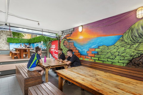 Summer House Kings Cross - Brisbane Tourism 10