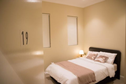 T&M HOUSE - Brisbane 4u 11