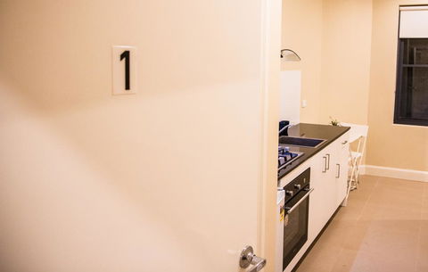 T&M HOUSE - Brisbane 4u 23