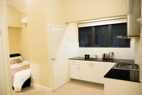 T&M HOUSE - Brisbane 4u 17