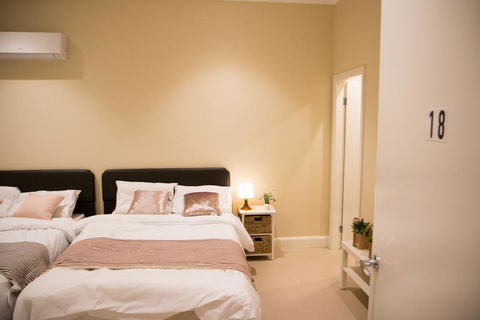 T&M HOUSE - Brisbane 4u 44