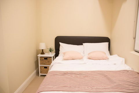 T&M HOUSE - Brisbane 4u 24