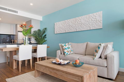 Arena Luxury Beachfront Apartment - Tourism Brisbane 34