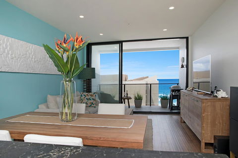 Arena Luxury Beachfront Apartment - Tourism Brisbane 23