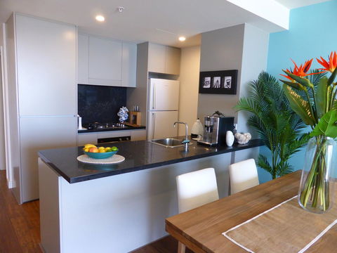 Arena Luxury Beachfront Apartment - Tourism Brisbane 17