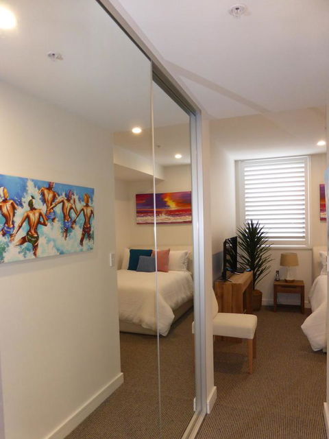 Arena Luxury Beachfront Apartment - Tourism Brisbane 28