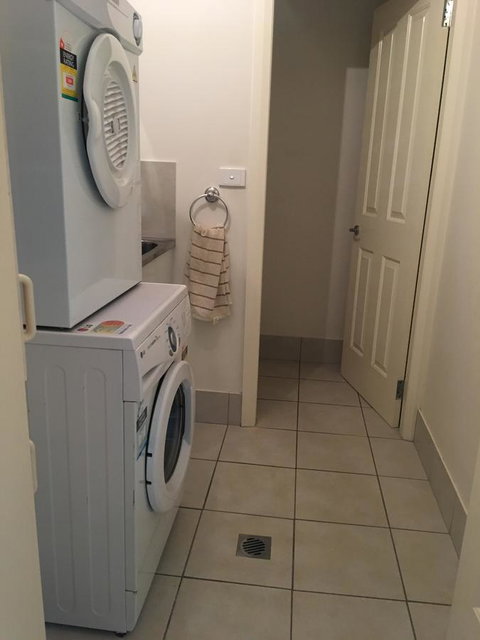 Travers Street Apartment - Tourism Brisbane 10