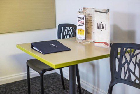 Boomerang Hotel - Brisbane Tourism 13