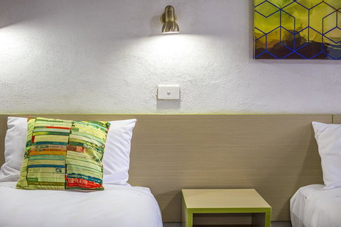 Boomerang Hotel - Brisbane Tourism 16