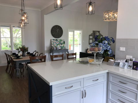 Chanticleer Gardens Barn Cottage With A Pool - Tourism Brisbane 27