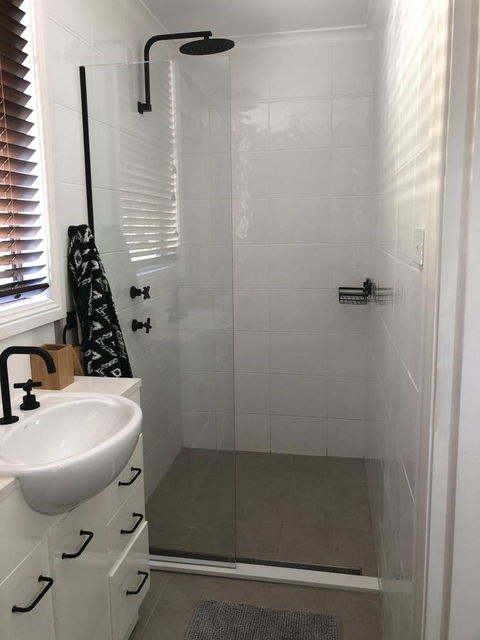 Chanticleer Gardens Barn Cottage With A Pool - Tourism Brisbane 24