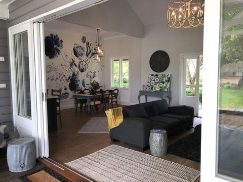 Chanticleer Gardens Barn Cottage With A Pool - Tourism Brisbane 28