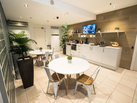 Crown Hotel Surry Hills - Brisbane Tourism 6