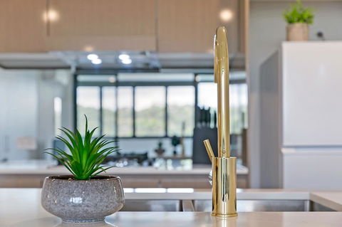 Stylish And Neat Two Bed Apartment In Wentworth Point - Tourism Brisbane 2