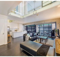 Urban Loft Close To Sydney Hot Spots - Tourism Brisbane