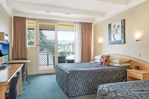 Black Dolphin Resort Motel & Apartments - Tourism Brisbane 13