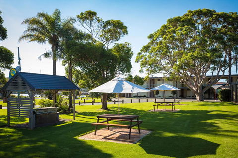 Black Dolphin Resort Motel & Apartments - Tourism Brisbane 22
