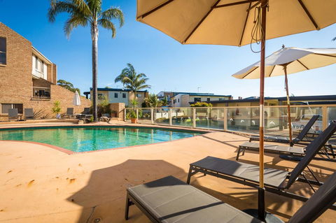 Black Dolphin Resort Motel & Apartments - Tourism Brisbane 23