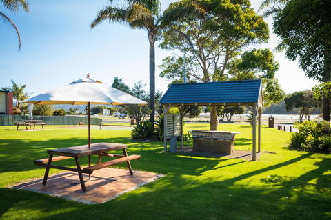 Black Dolphin Resort Motel & Apartments - Tourism Brisbane 28