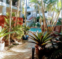 Outrigger Bay - Tourism Brisbane