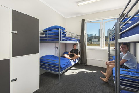 Mad Monkey Downtown - Brisbane Tourism 1
