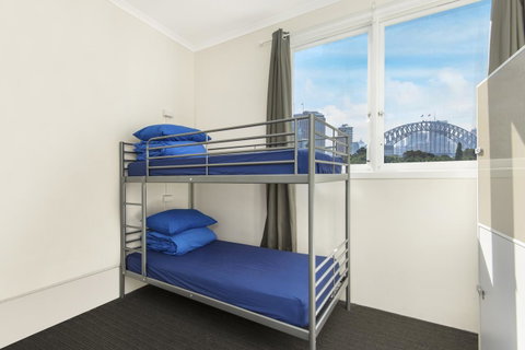 Mad Monkey Downtown - Brisbane Tourism 12