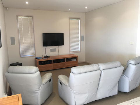 OceanScape Luxury Beachfront Villas - Tourism Brisbane 1