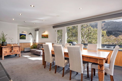 Pure Chalet Thredbo - Brisbane Tourism 18