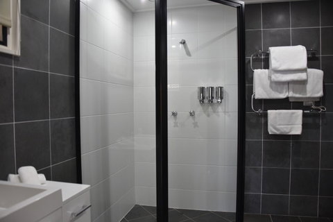 Pure Chalet Thredbo - Brisbane Tourism 4