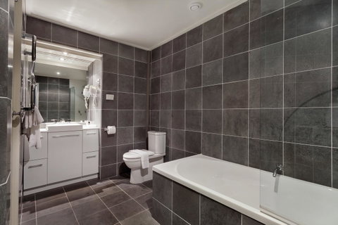 Pure Chalet Thredbo - Brisbane Tourism 13