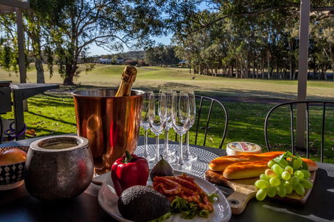 Horizons Retreat & Golf, Villa 133 - Tourism Brisbane 0