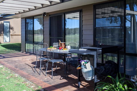 Horizons Retreat & Golf, Villa 133 - Tourism Brisbane 16