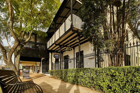 The Bronte Boutique Hotel - Tourism Brisbane 0